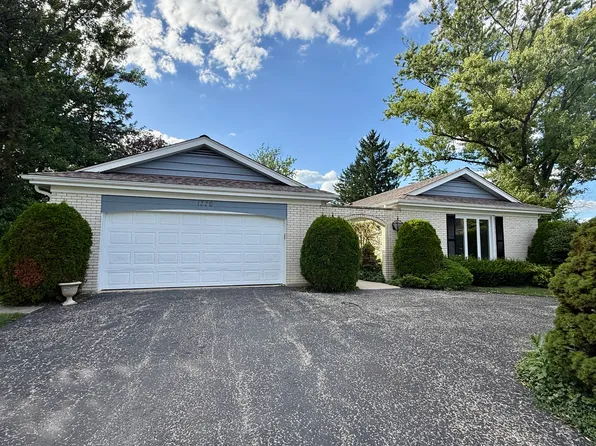 1770 Overland Trl, Deerfield, IL 60015