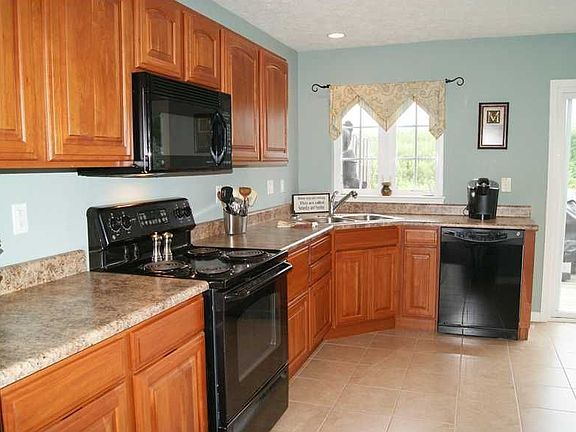 3rd image of 5029 Foxwood Ct