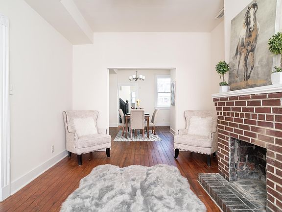 4th image of 3104 E Marshall St
