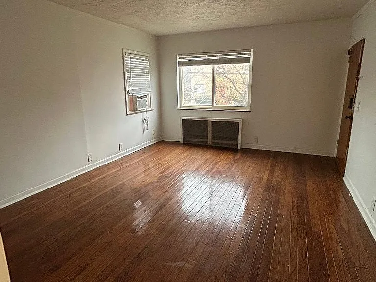 4431 Ridgeview Ave #1 — Photo 2