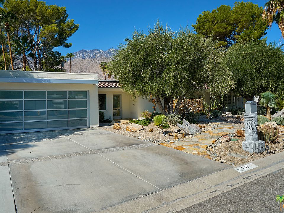 1st image of 247 N Easmor Cir