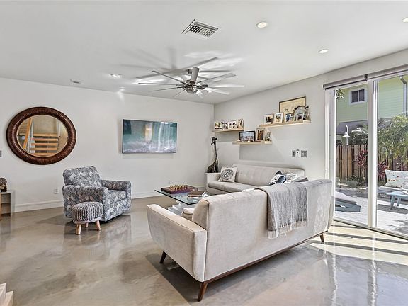 3rd image of 600 SW 8th Avenue #19