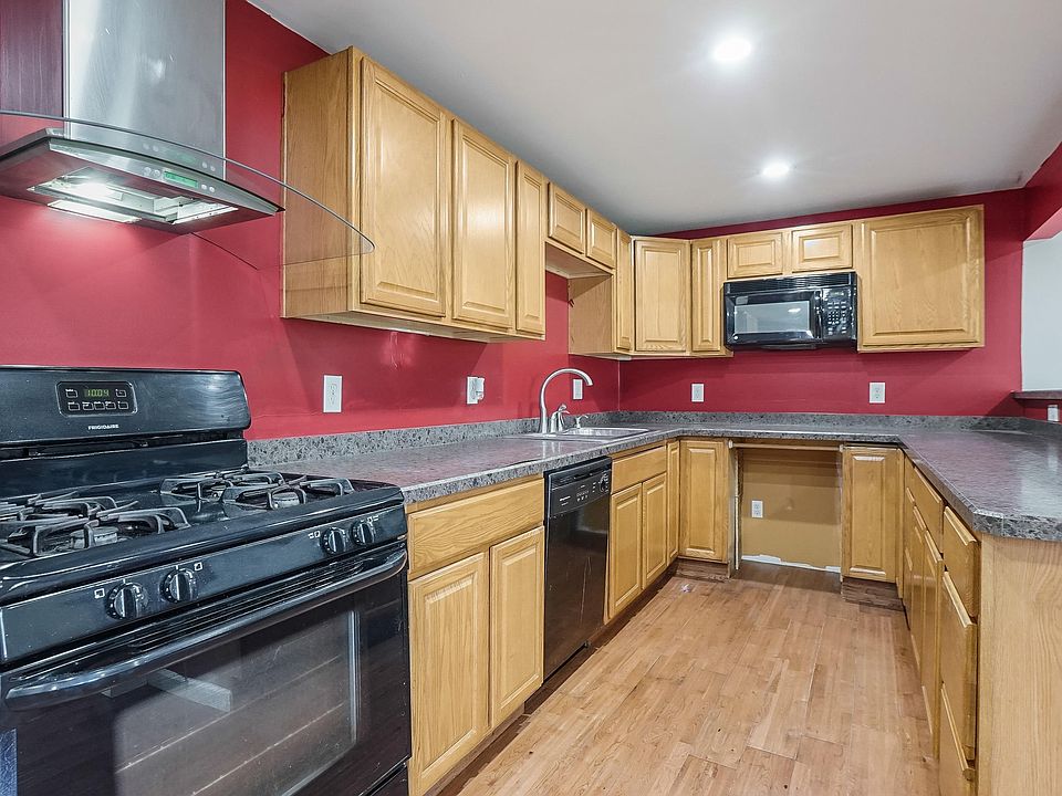 28405 Beechnut St, photo 7