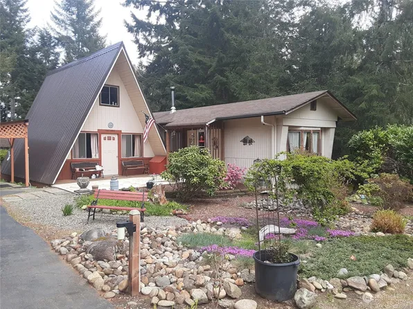 30 N Mountain View Court, Lilliwaup, WA 98555