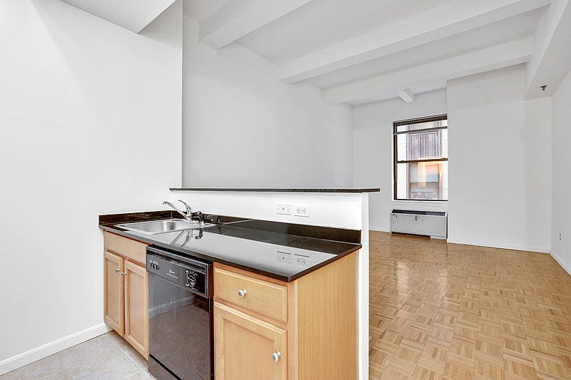 1st image of 85 John St