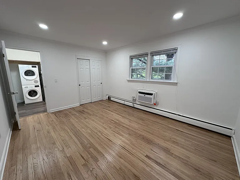 52 Manor Rd #B1 — Photo 4