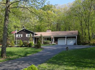 198 Brook Valley Rd, Kinnelon, NJ 07405
