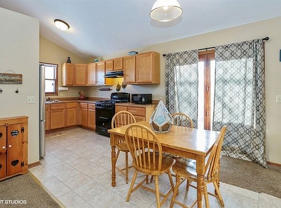 2nd image of 1818 Joanna Ave