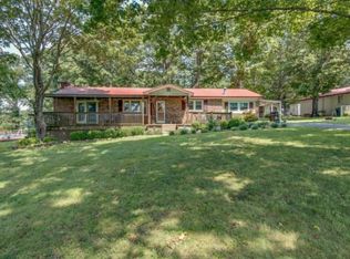 1215 Lee Brown Rd, Bon Aqua, TN 37025