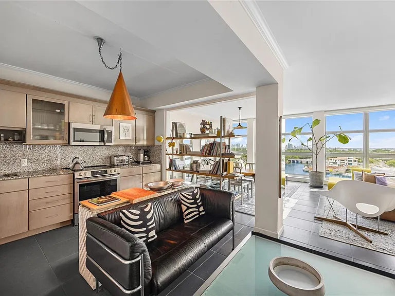 5055 Collins Ave #9K — Photo 7