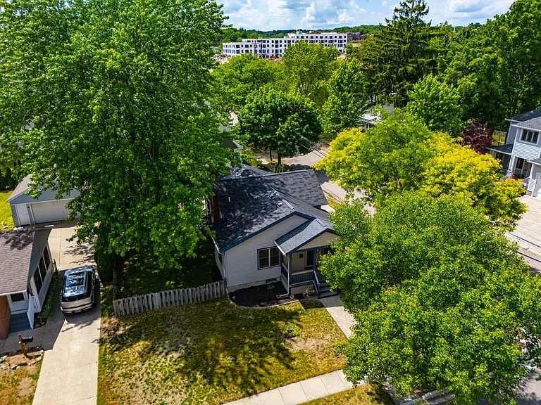 302 Yerkes St — Photo 47