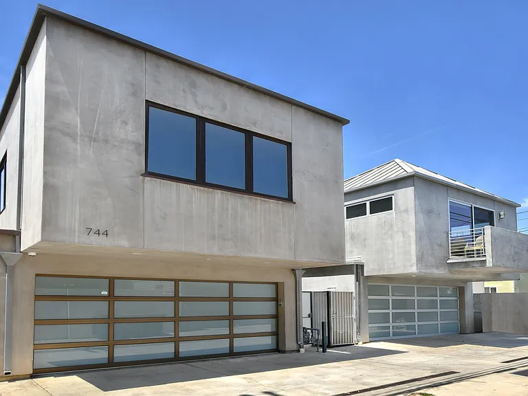 744 Marine St — Photo 51