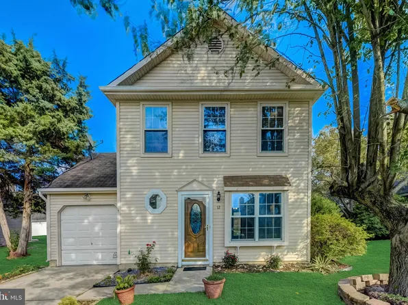 12 Fox Ln, Swedesboro, NJ 08085