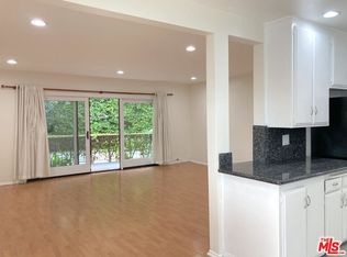 3407 Huxley St APT 17, Los Angeles, CA 90027