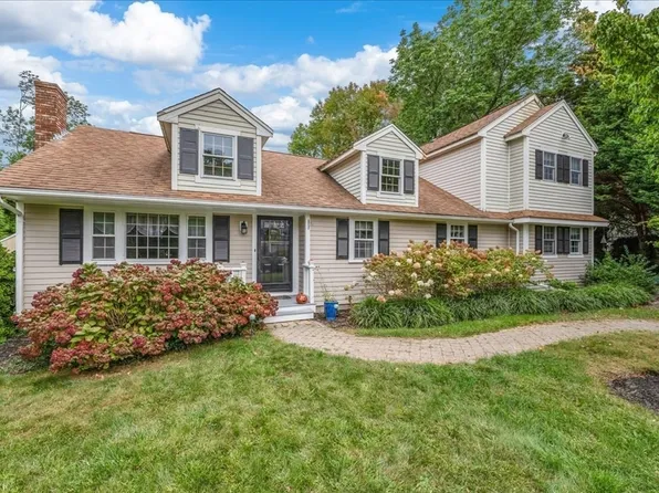 19 Heather Dr, Plymouth, MA 02360