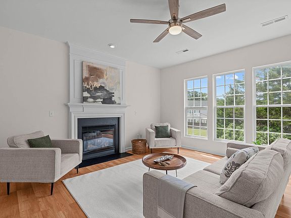 4th image of 206 Redwood Park Dr