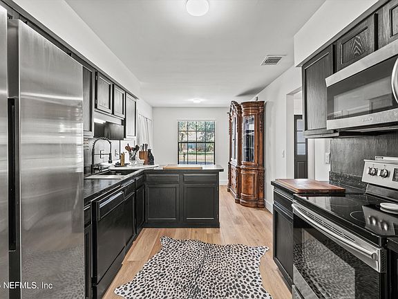 3rd image of 4466 FOREST HAVEN Drive S