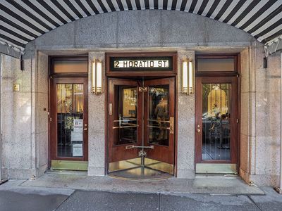 2 Horatio St APT 4C, New York, NY, 10014