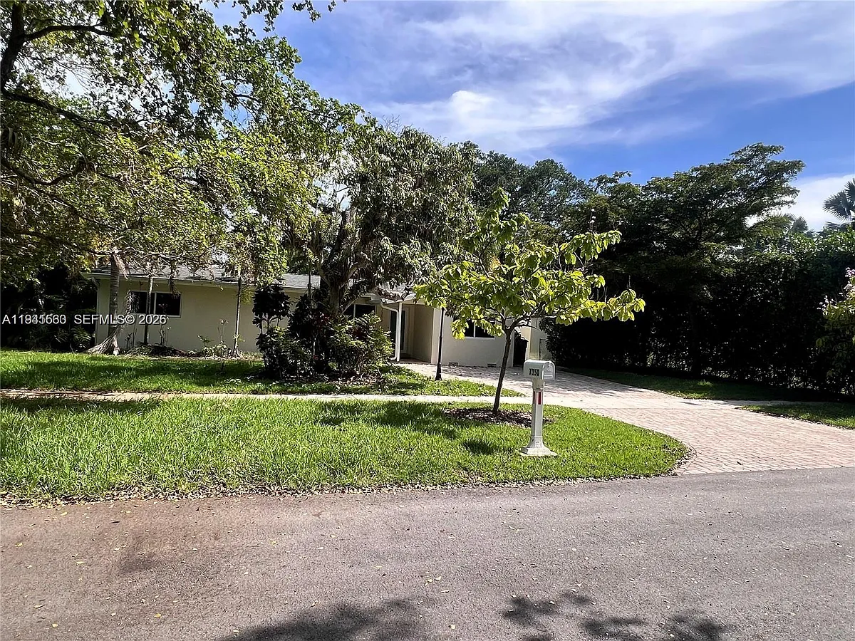 Building Photo - 7350 SW 96th St