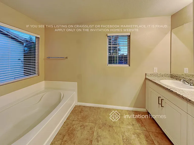 280 Bella Calabria Ave — Photo 15