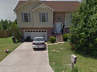 1129 Lamont Ct, Clarksville, TN 37042