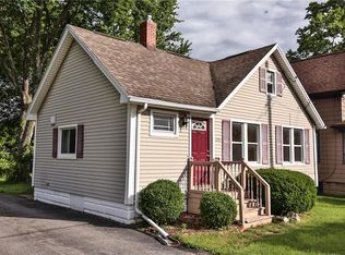 1791 Blossom Rd, Rochester, NY 14625