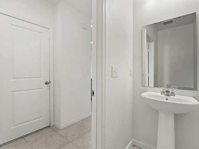 2330 Carrabelle Way — Photo 10