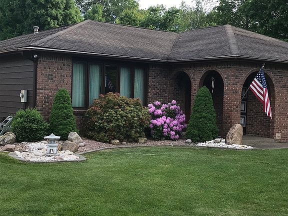 2nd image of 6 Hidden Valley Dr