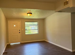 10547 Fairlane Dr, Jacksonville, FL 32218