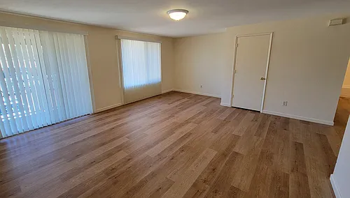 1328 Summers Ln #2 Photo 1