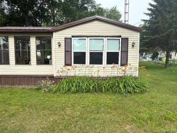 1125 Oakwood St, Beaverton, MI 48612