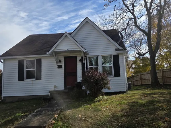 723 N 4th St, Boonville, IN 47601