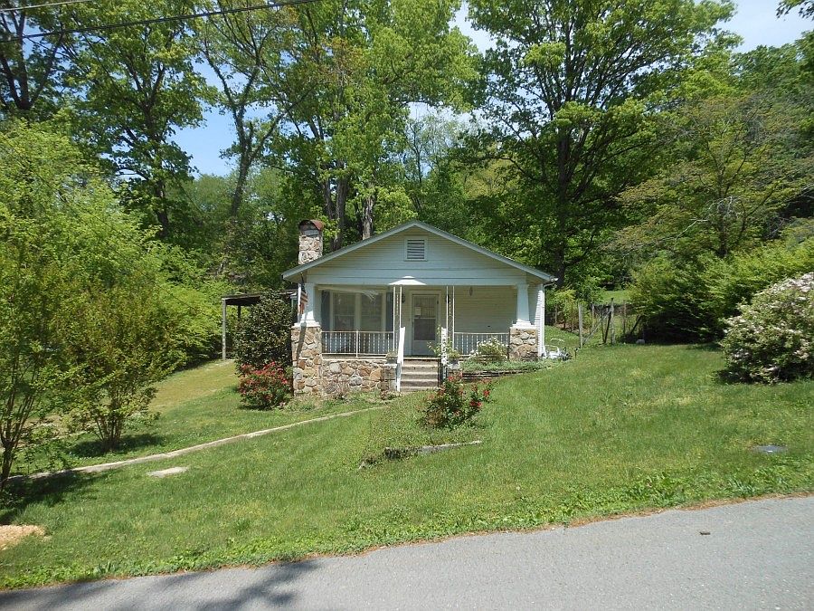 1st image of 133 Narragansette Ave