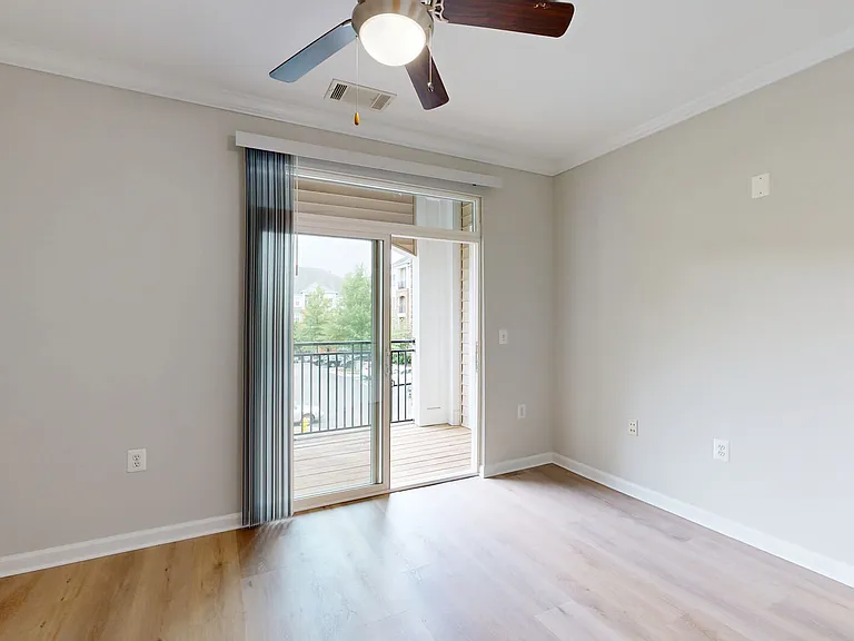 Signal Hill Apartment Homes — Photo 50
