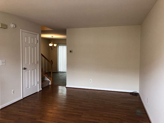 3rd image of 408 Ben Neuis Pl