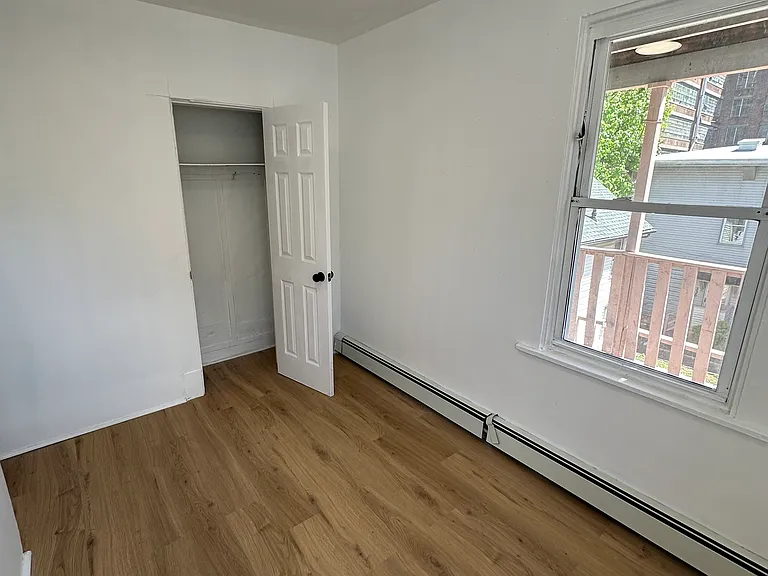 14 Crown St #2W — Photo 12