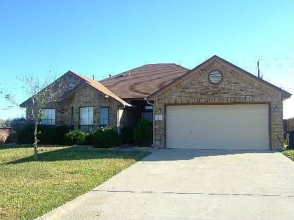 1st image of 2211 Creekwood Dr