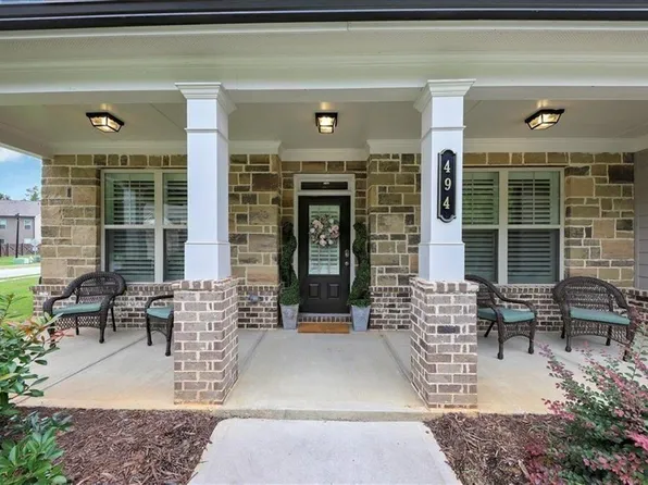 494 Henson Farm Dr, Loganville, GA 30052