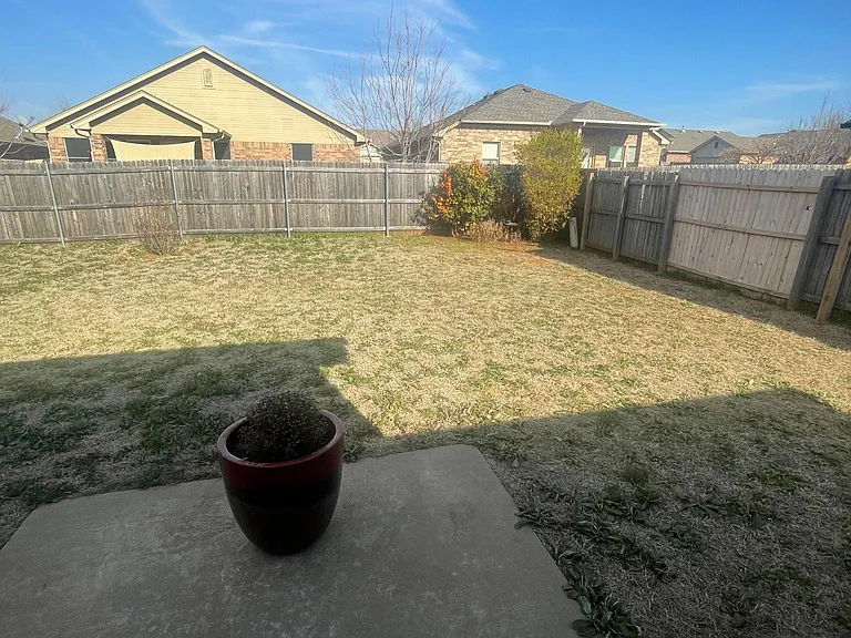 18604 Piedra Dr — Photo 10