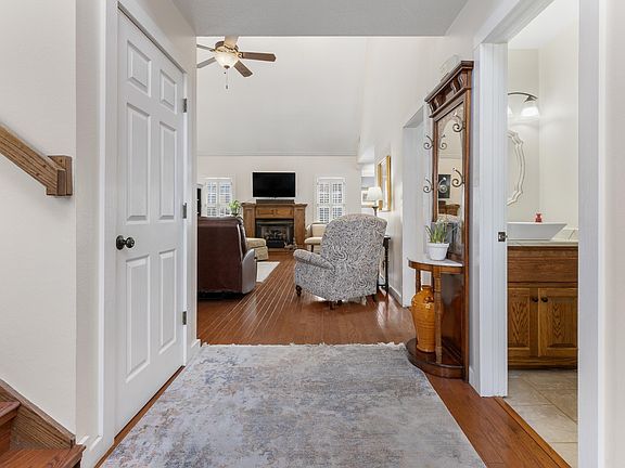 5th image of 2718 Taylor Dr