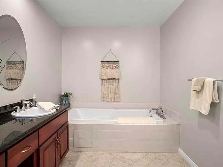 301 Mission Ave #605 — Photo 21