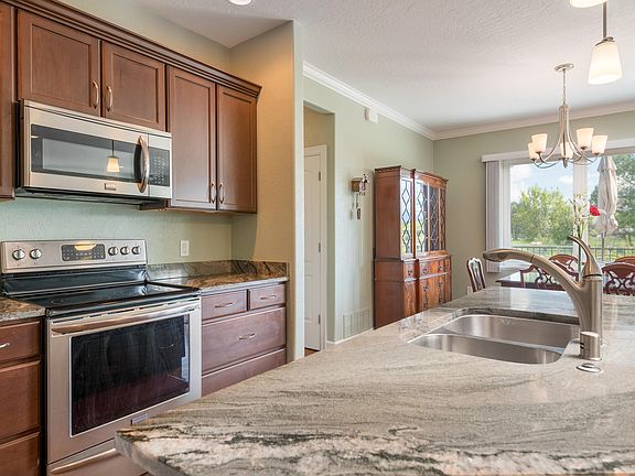 5th image of 400 Stonybrook Dr