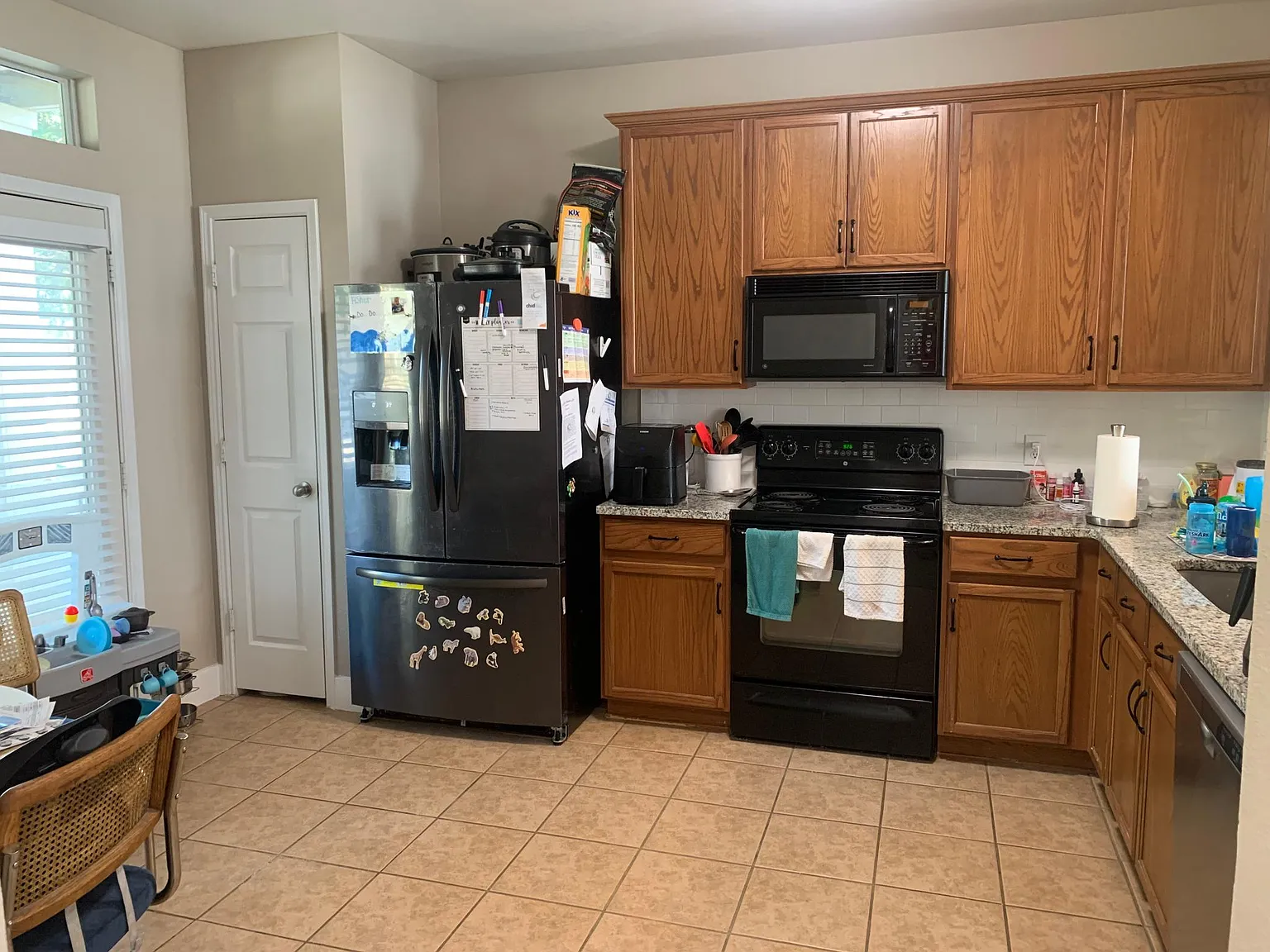 3 bed, 1468 sqft, $2,000 — Photo 2