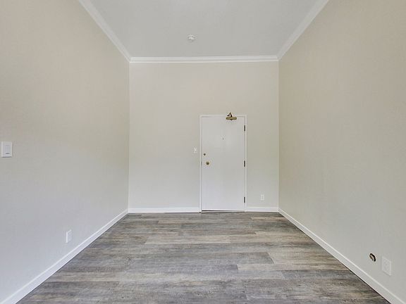 4th image of 2228 Union St APT 102