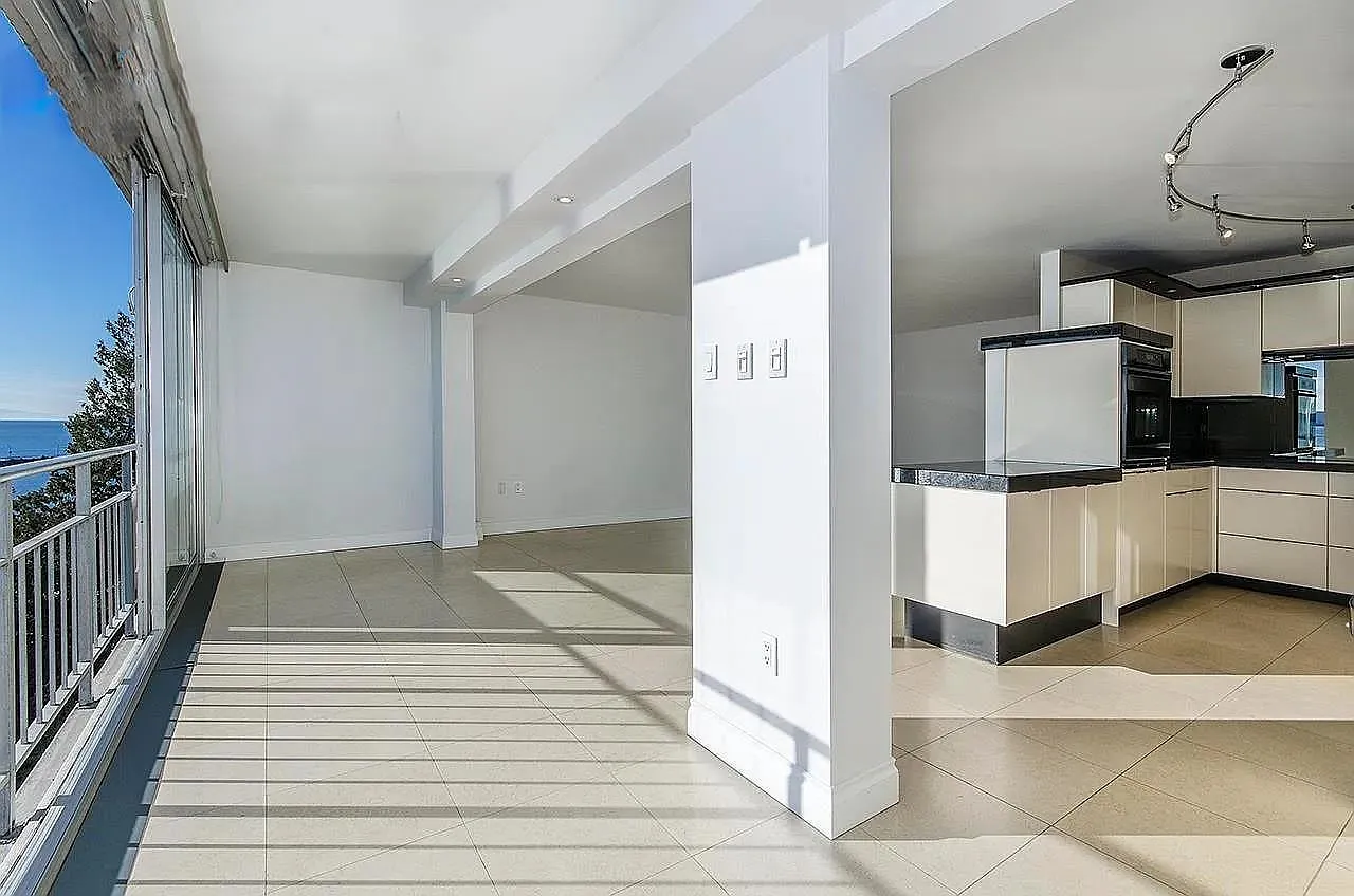 2 bed, 1093 sqft, $4,900 — Photo 3