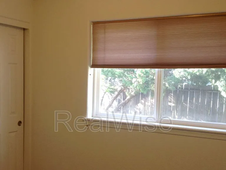 804 Corey Dr — Photo 23