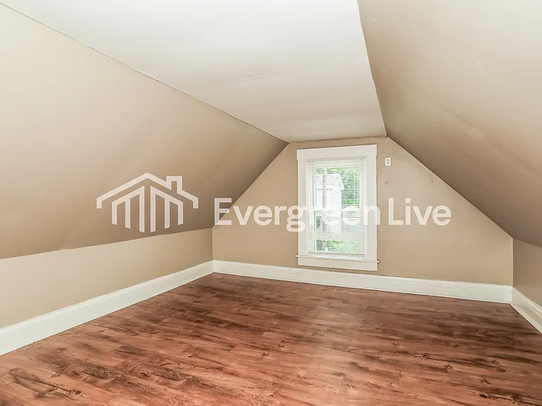 7612 Elizabeth St — Photo 11