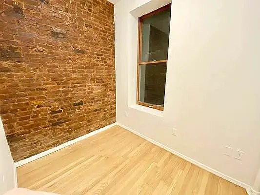 Rented by J PRESTON AND ASSOCIATES INC | media 10