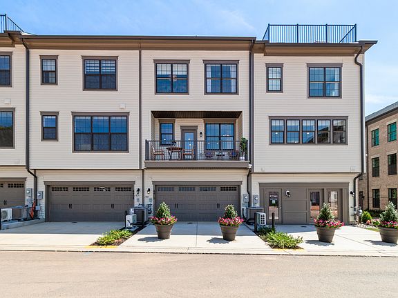 The Enclave at Fair Lakes