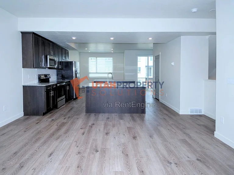 1008 W 430 S — Photo 7